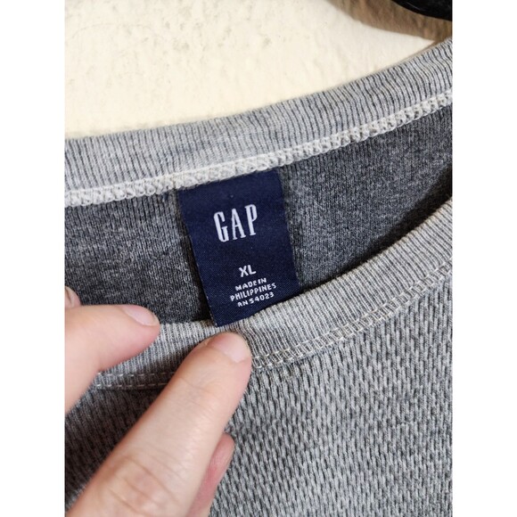 Gap Mens XL Gray Long Sleeve Crew Neck Knit Basic T-Shirt - Picture 3 of 4